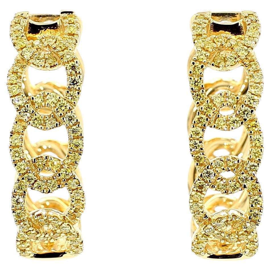 Créoles en or jaune avec diamants ronds jaunes naturels de 0.63 carat poids total en vente