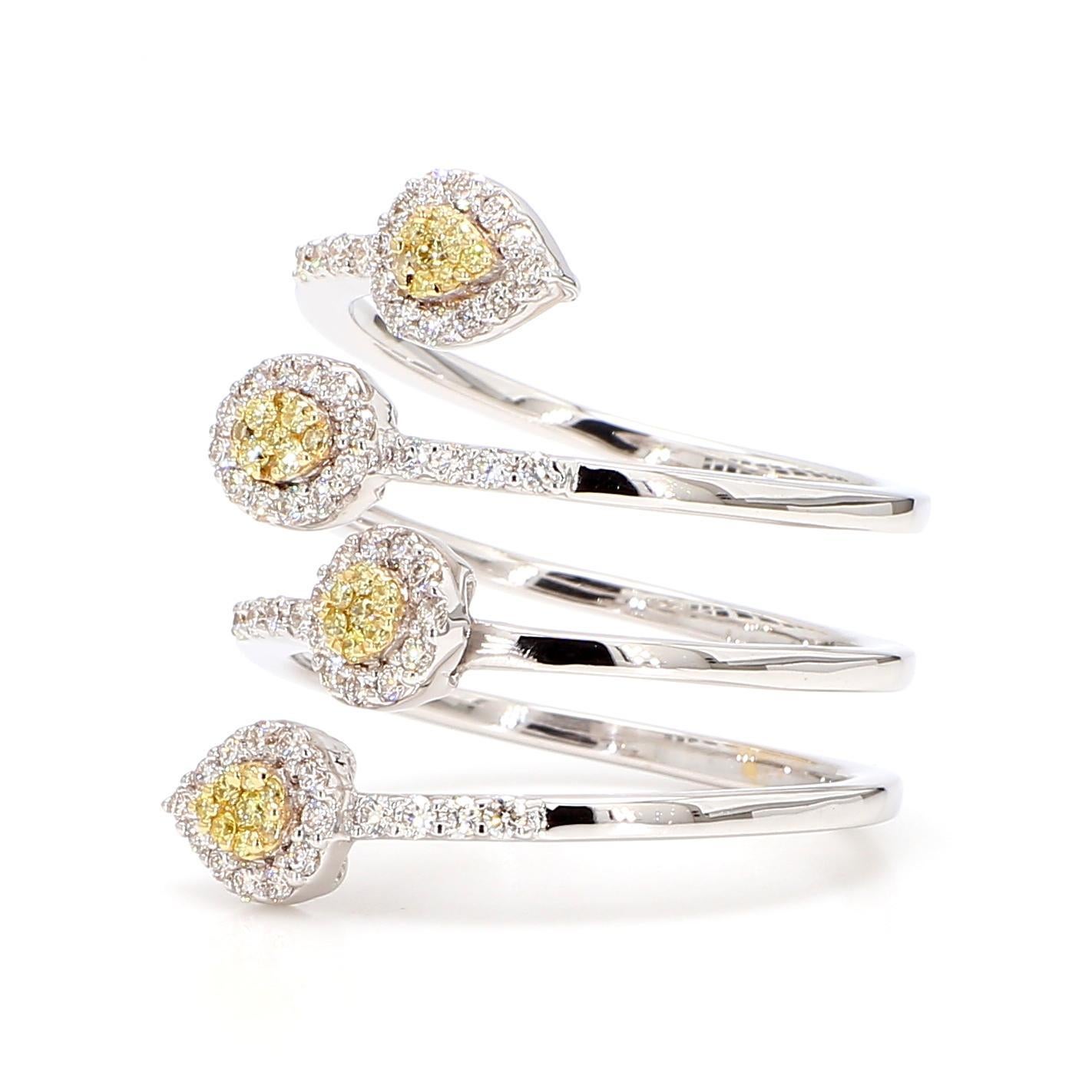 Raregemworld propose un magnifique bracelet de cocktail en diamant. Monté dans une belle monture en or jaune et blanc 18 carats avec des diamants jaunes de taille ronde naturelle complétés par des diamants blancs de taille ronde naturelle. Cette