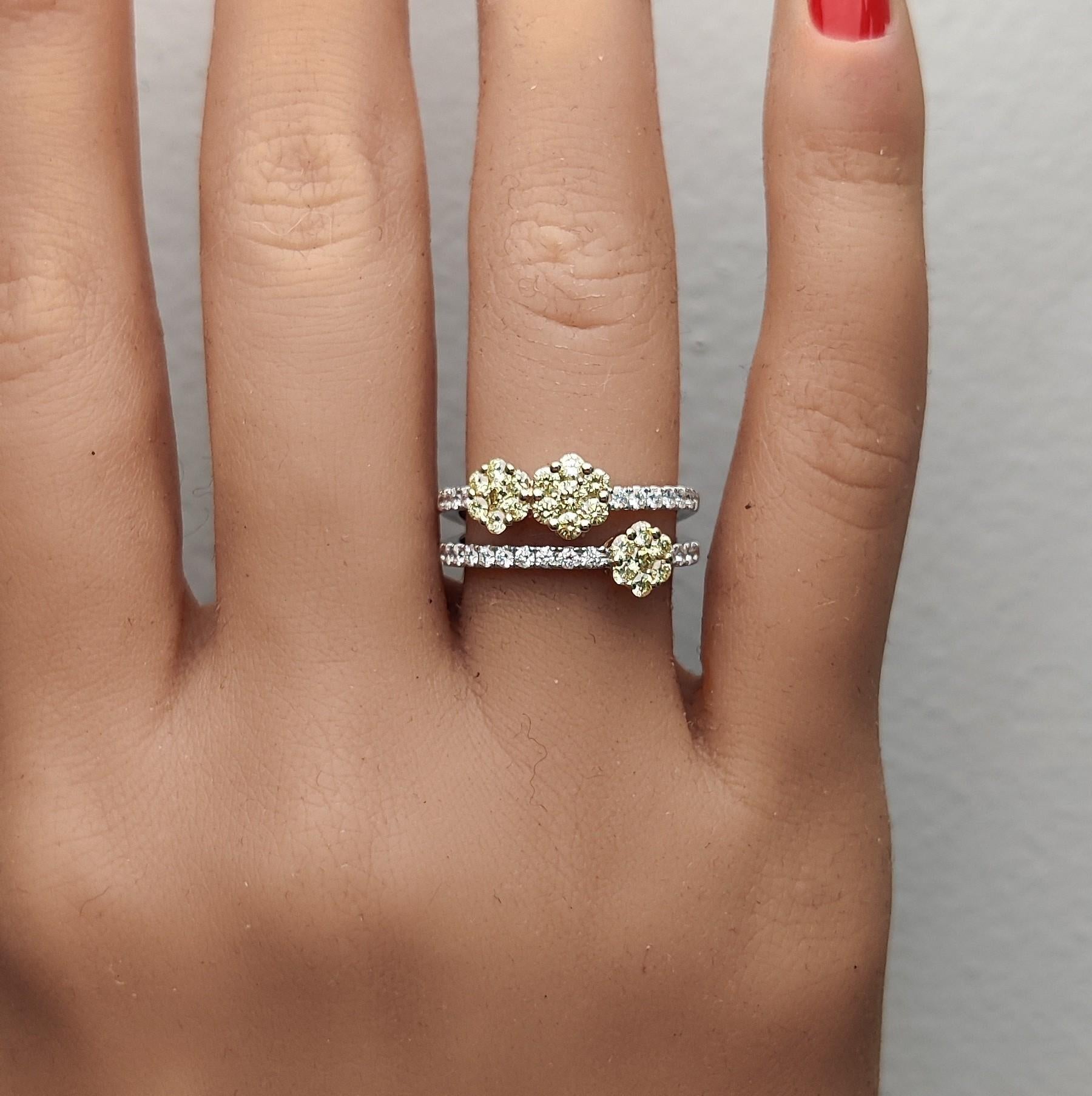 Natural Yellow Round Diamond 0.97 Carat TW Gold Cocktail Ring In New Condition For Sale In New York, NY