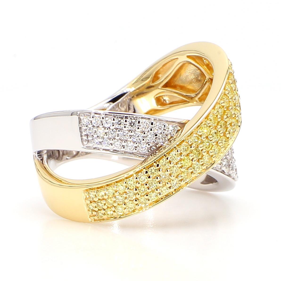 Taglio rotondo Anello da cocktail in oro giallo naturale con diamante rotondo da 1.04 carati TW in vendita