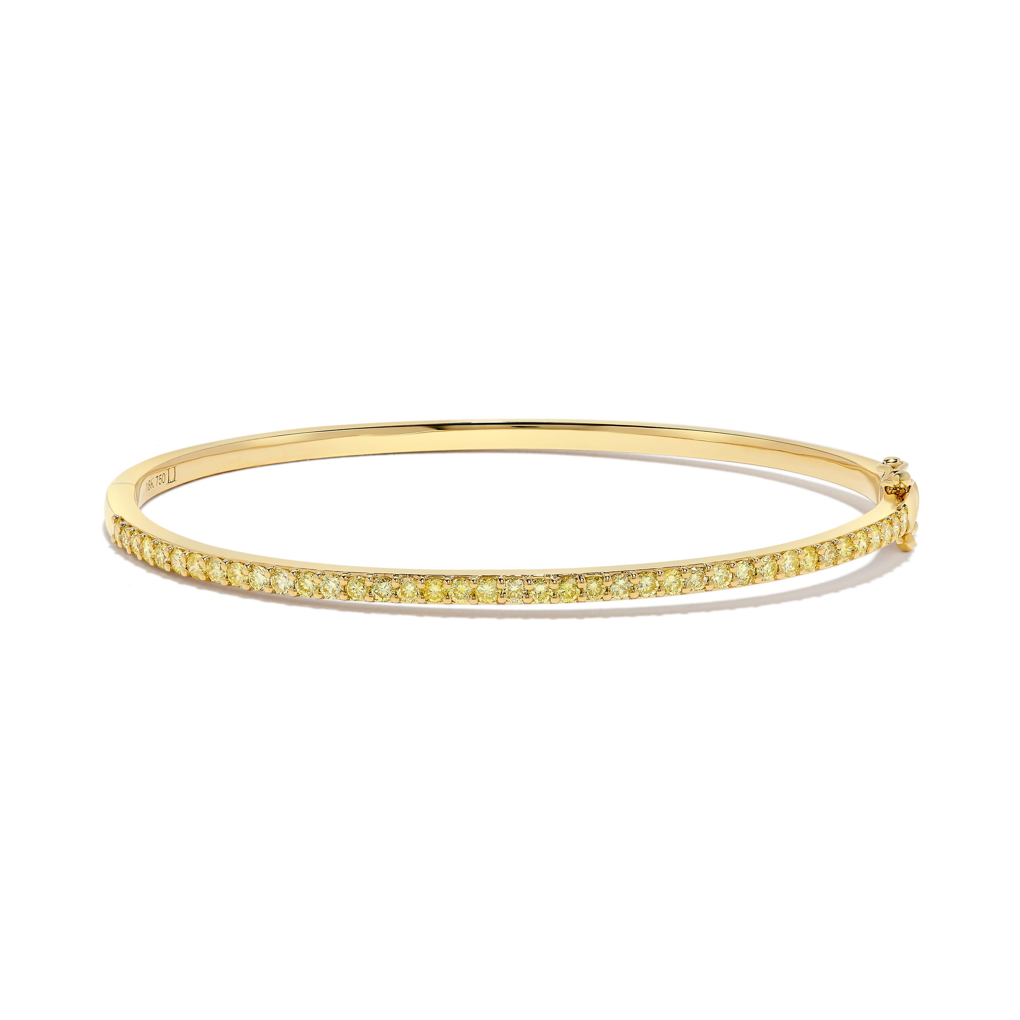 Taille ronde Bracelet manchette en or jaune naturel avec diamants ronds de 1,21 carat poids total en vente