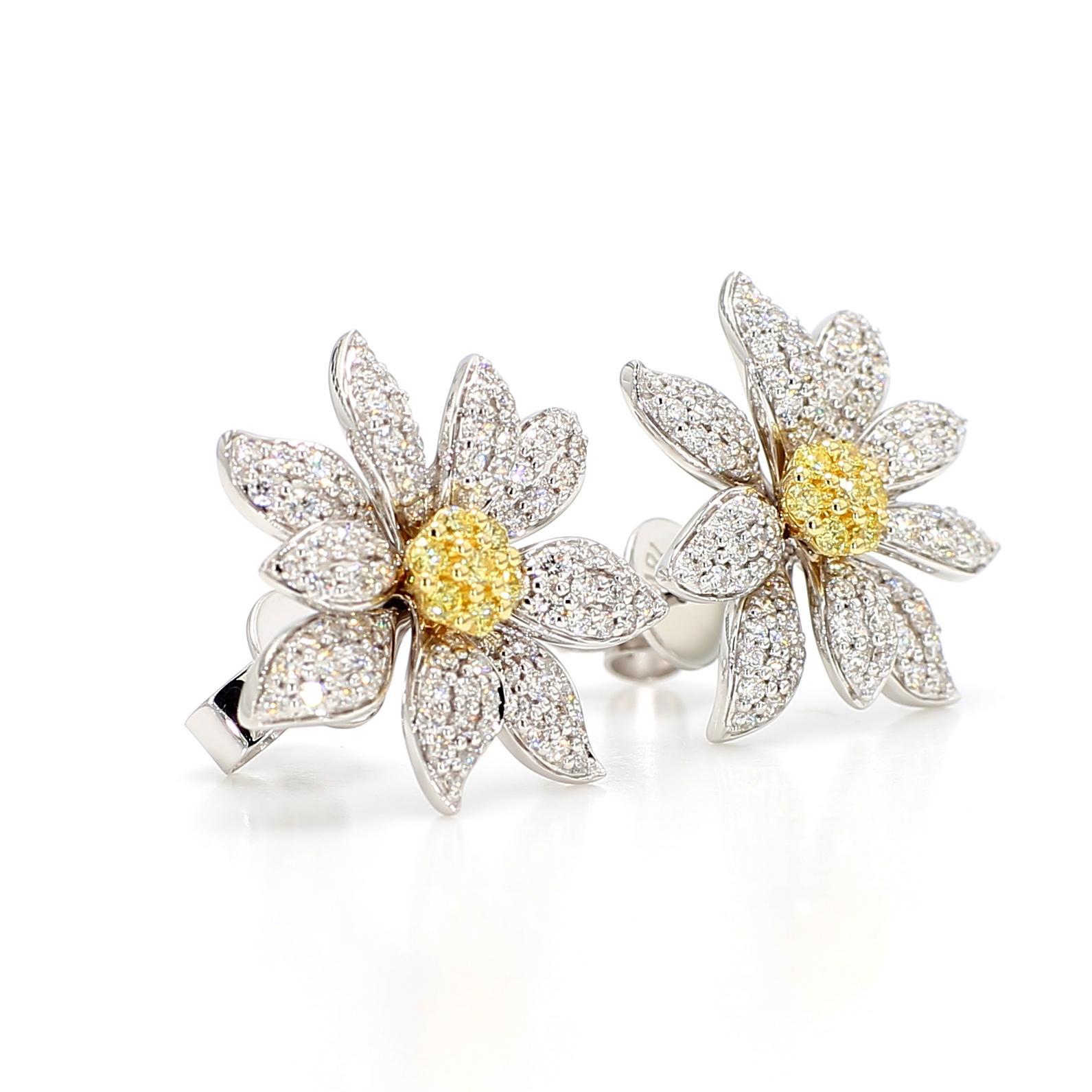 Taille ronde Clous d'oreilles en or jaune naturel de 1,26 carat poids total en vente