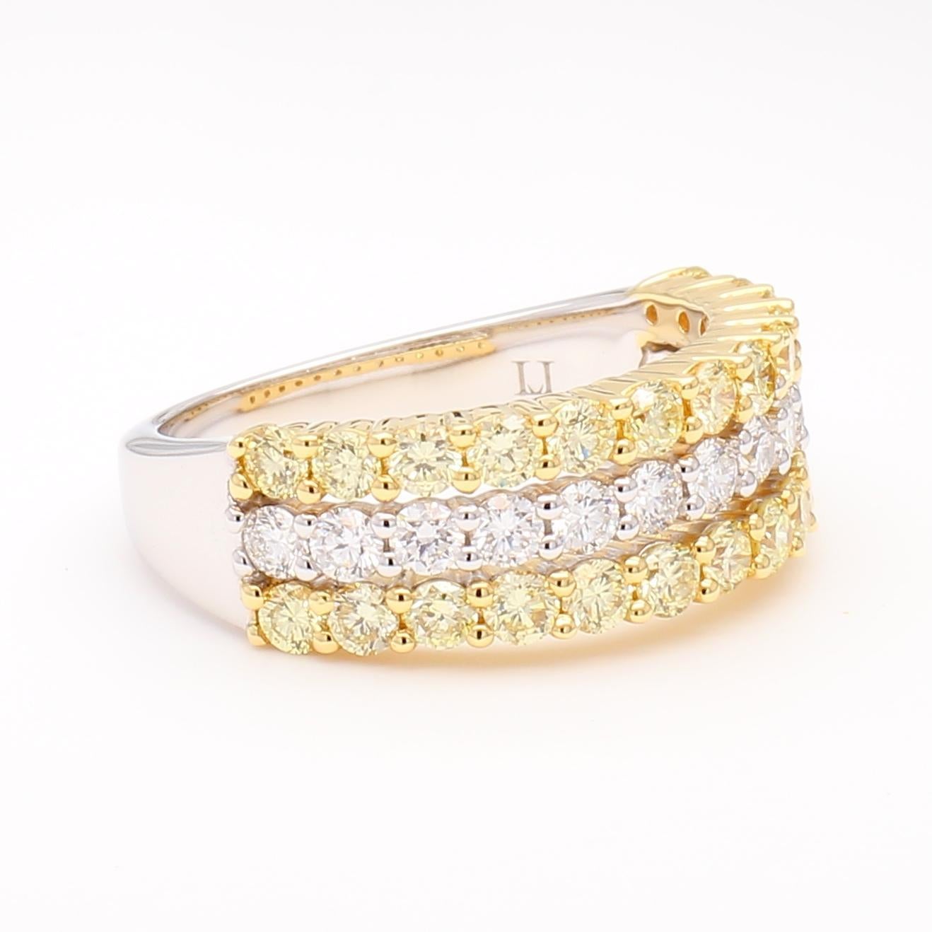 Taille ronde Bague en or jaune naturel de 1,63 carat poids total en vente