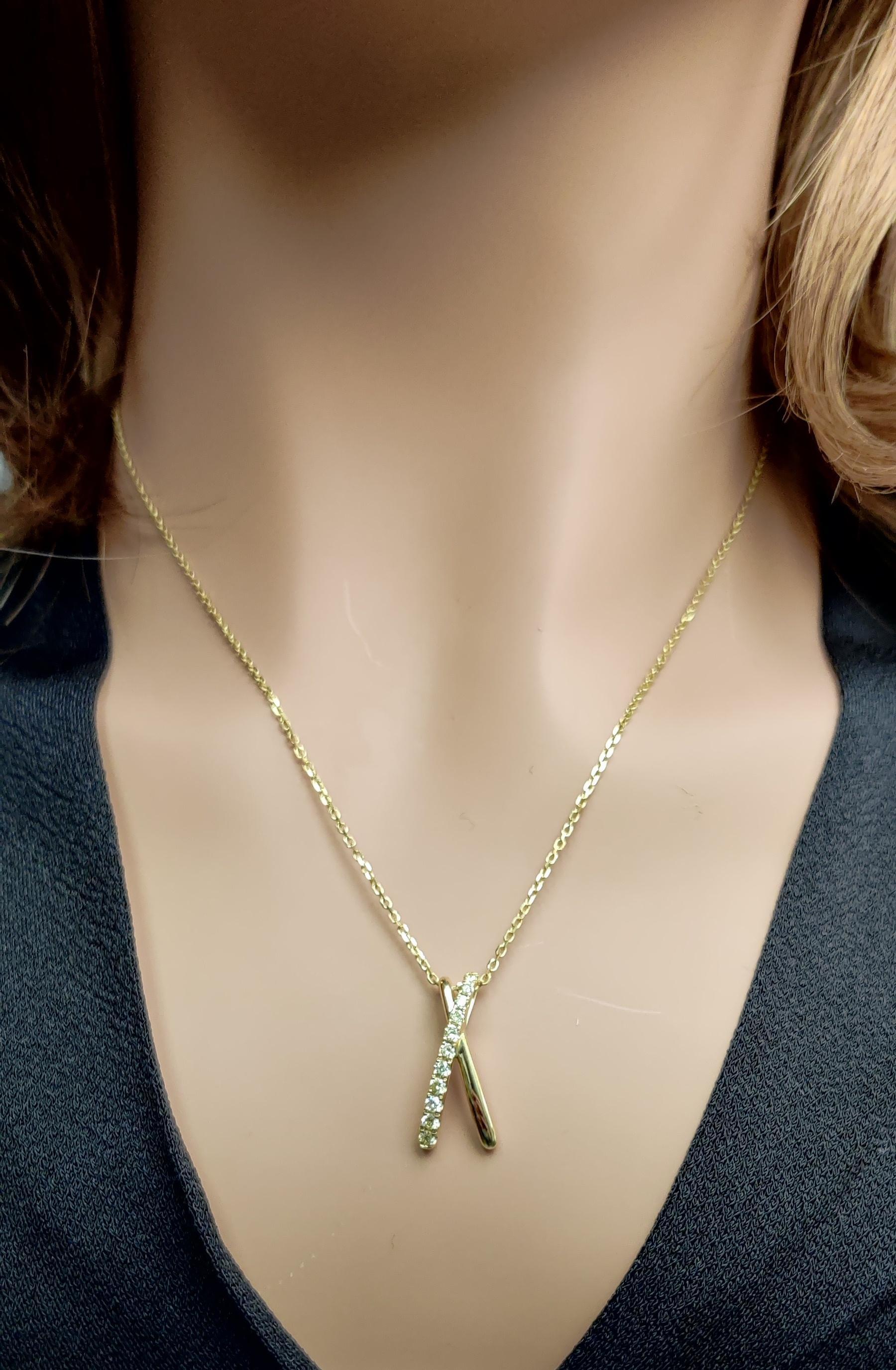 Pendentif en or avec diamant rond de couleur naturelle jaune de 0,32 carat TW Neuf - En vente à New York, NY