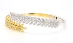 Brazalete de oro con diamante redondo amarillo natural de 3.29 quilates TW