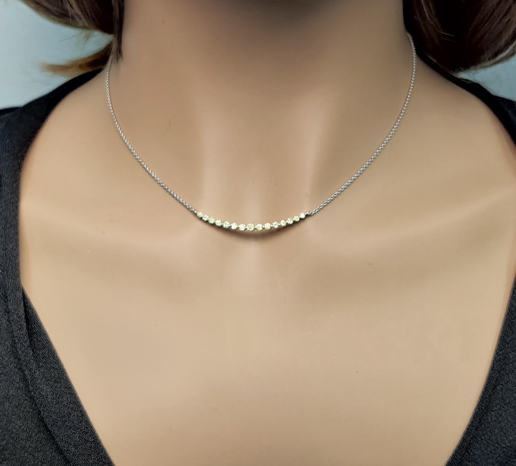 Natürlicher gelber runder Diamant .43 Karat TW Gold-Tropfen-Anhänger im Zustand „Neu“ im Angebot in New York, NY