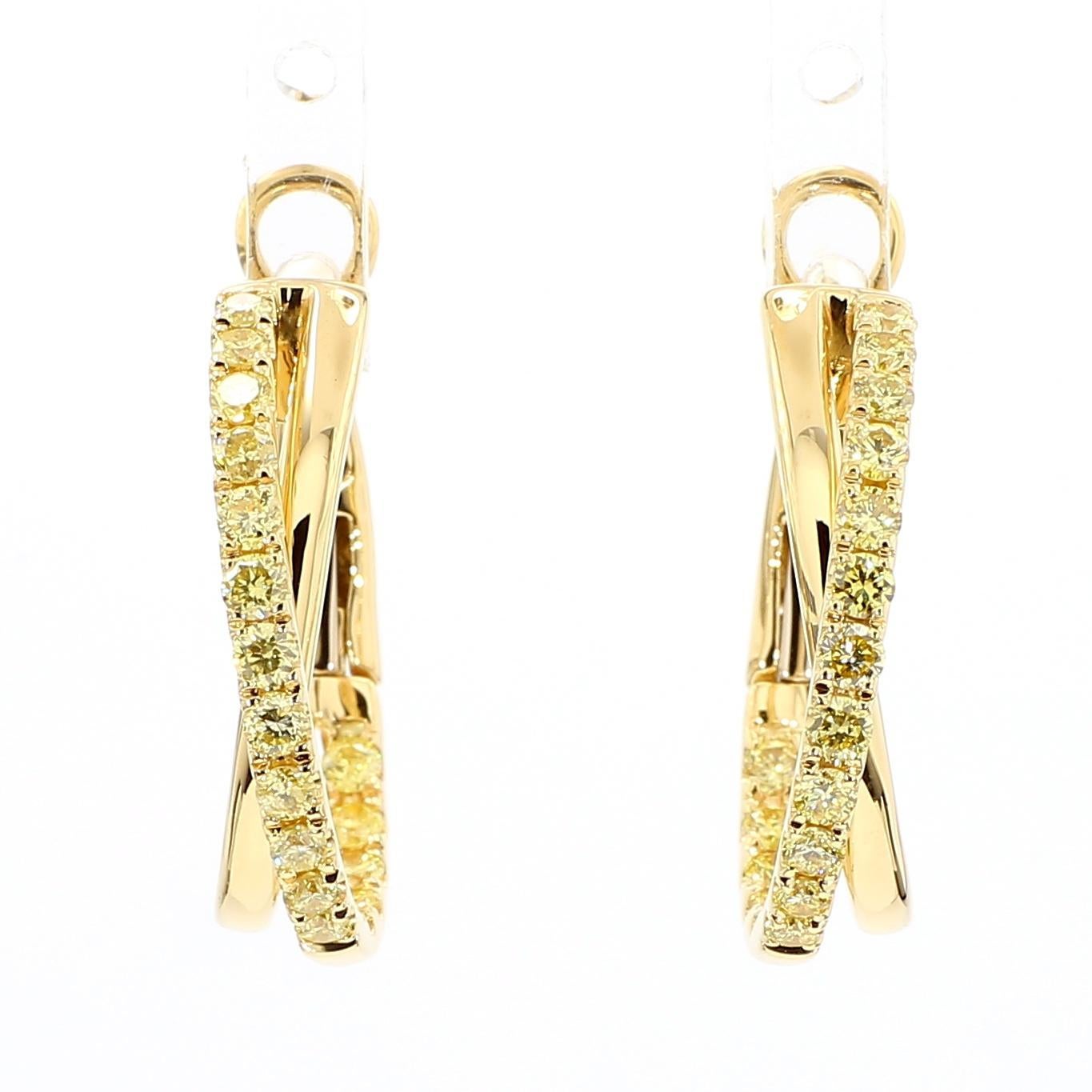 Contemporain Boucles d'oreilles en or jaune avec diamant rond de 0,96 carat TW en vente