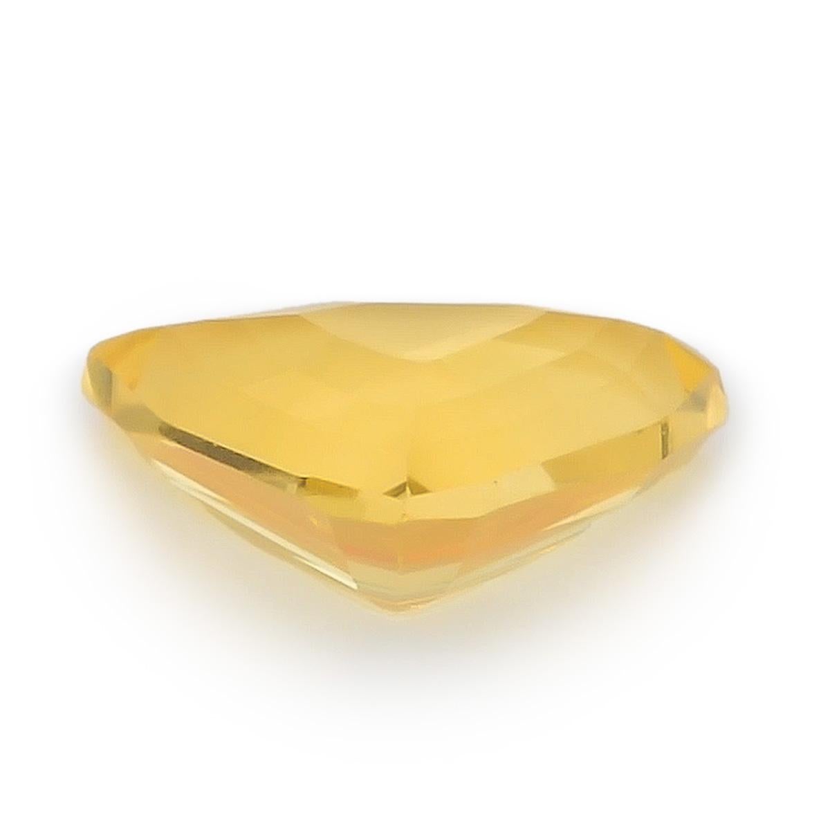 Modern Natural Yellow Sapphire 1.67 carats For Sale