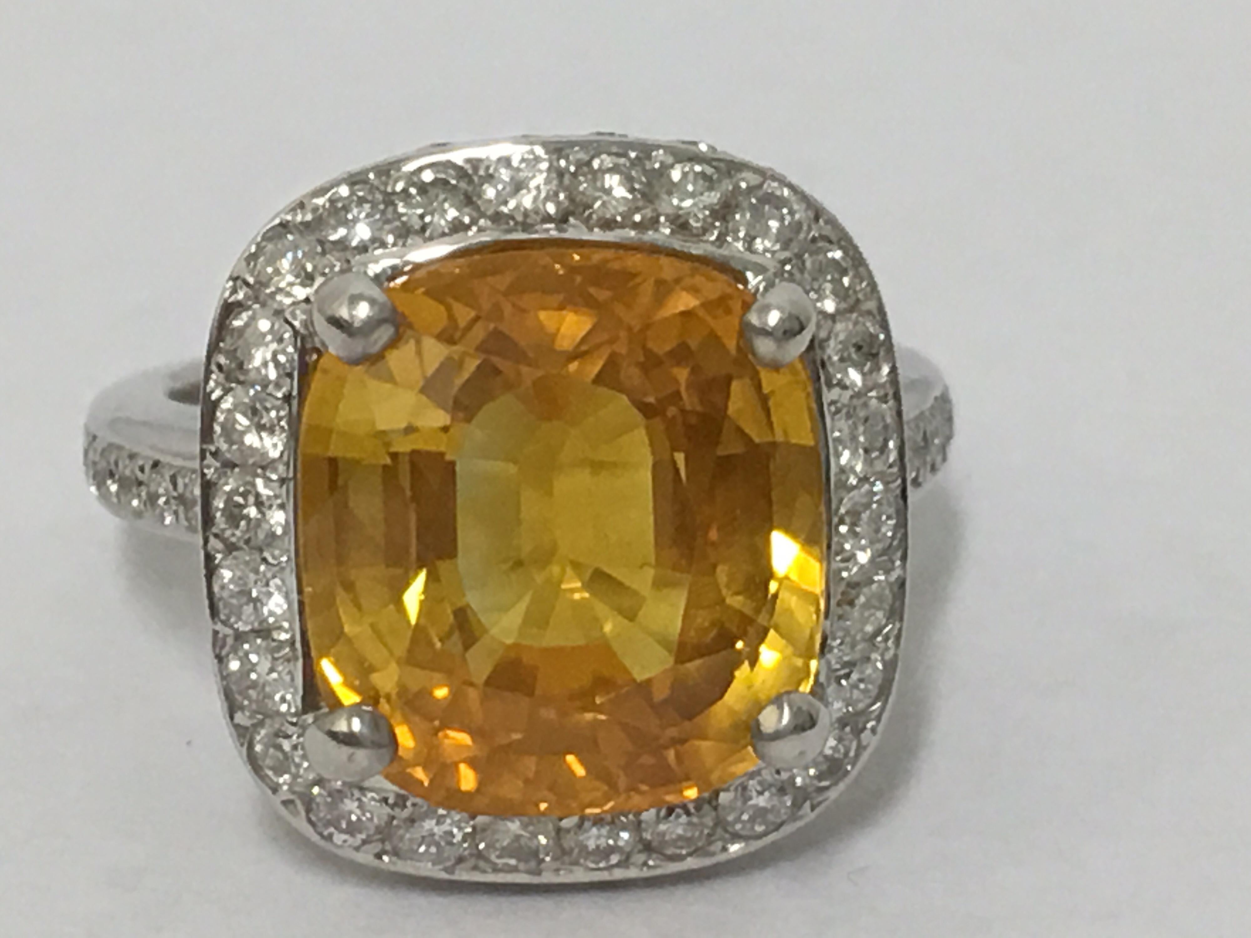 Women's or Men's Natural Yellow Sapphire and Diamonds Ring