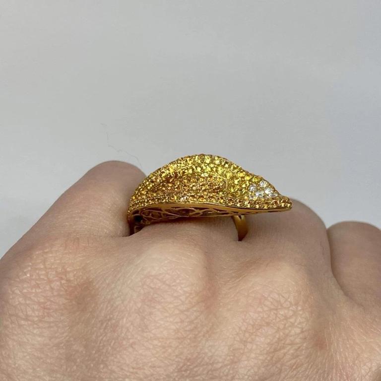 Natural Yellow Sapphire & Diamond Pave Calla Lily Flower Ring 18ky 4.17 Ctw For Sale 2