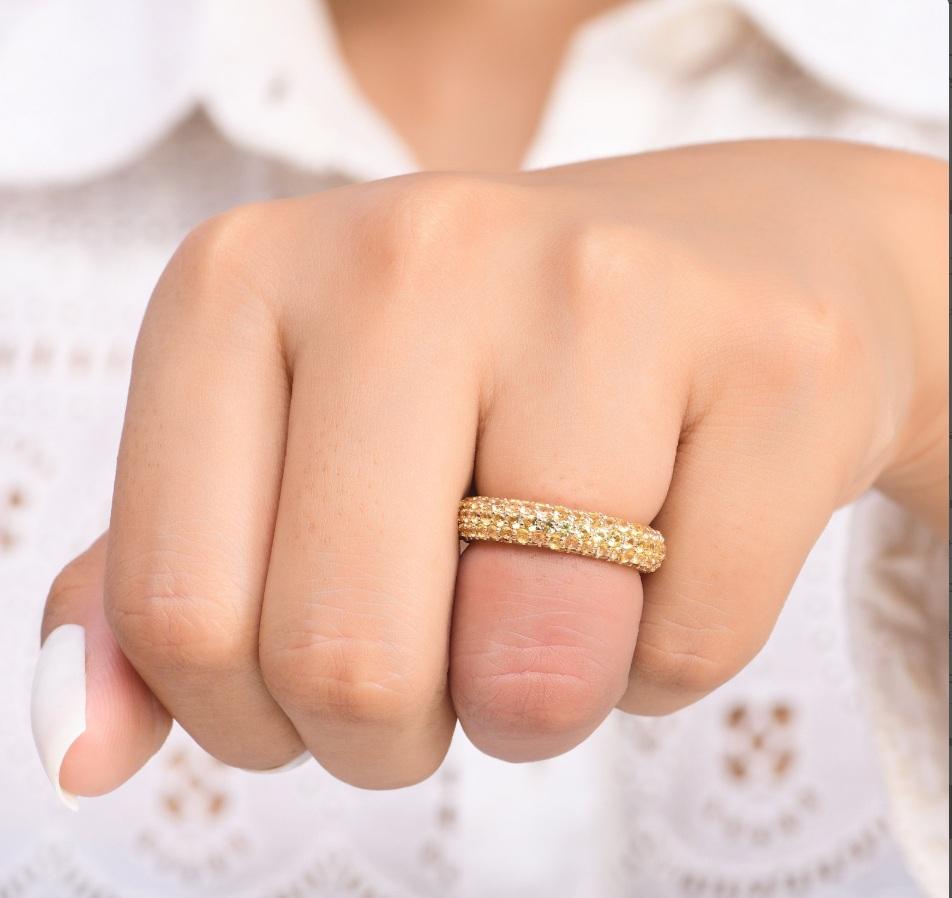 Taglio Asscher Anello con zaffiro giallo naturale in oro 14k in vendita
