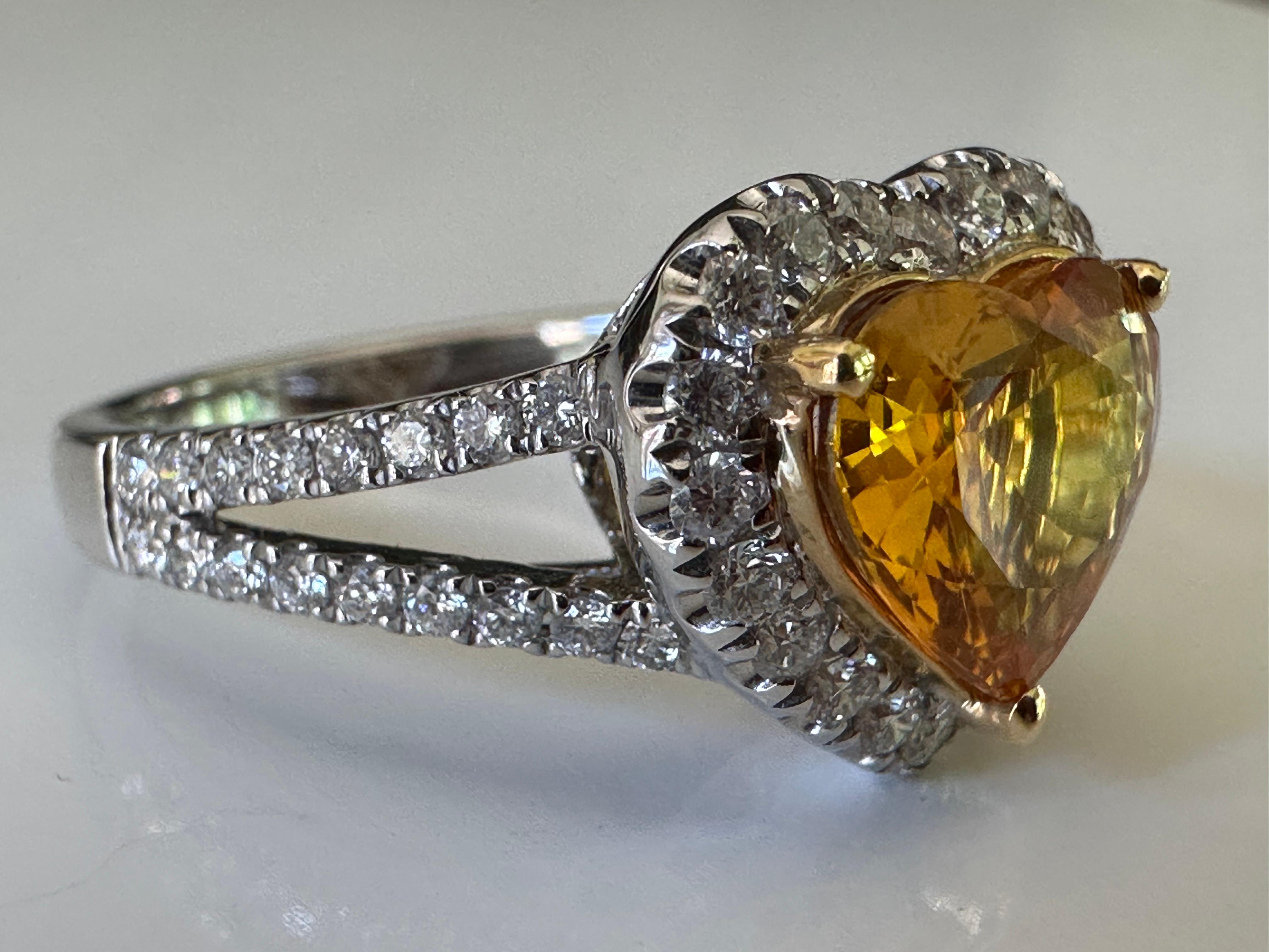 Natural Yellow Sri Lankan Sapphire and Diamond Heart Ring  In New Condition For Sale In Denver, CO