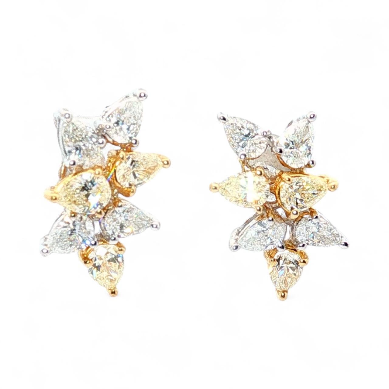 Moderne Boucles d'oreilles classiques en or 18K avec diamants naturels jaunes et blancs, 2.30ct en vente