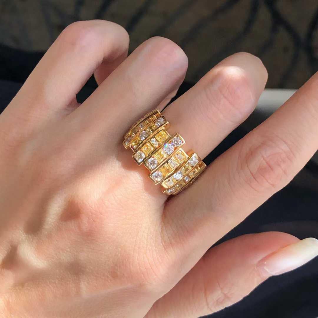 En vente :  Bague dôme demi-cercle en diamant naturel jaune et blanc 3.50ct total- Eze Jewelry 2