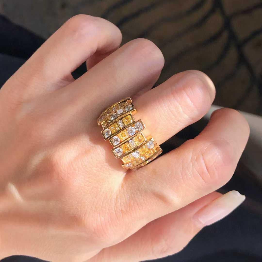 En vente :  Bague dôme demi-cercle en diamant naturel jaune et blanc 3.50ct total- Eze Jewelry 3