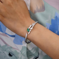 Nature Zambain Emerald Diamond Open Cuff Bracelet or blanc 18 carats