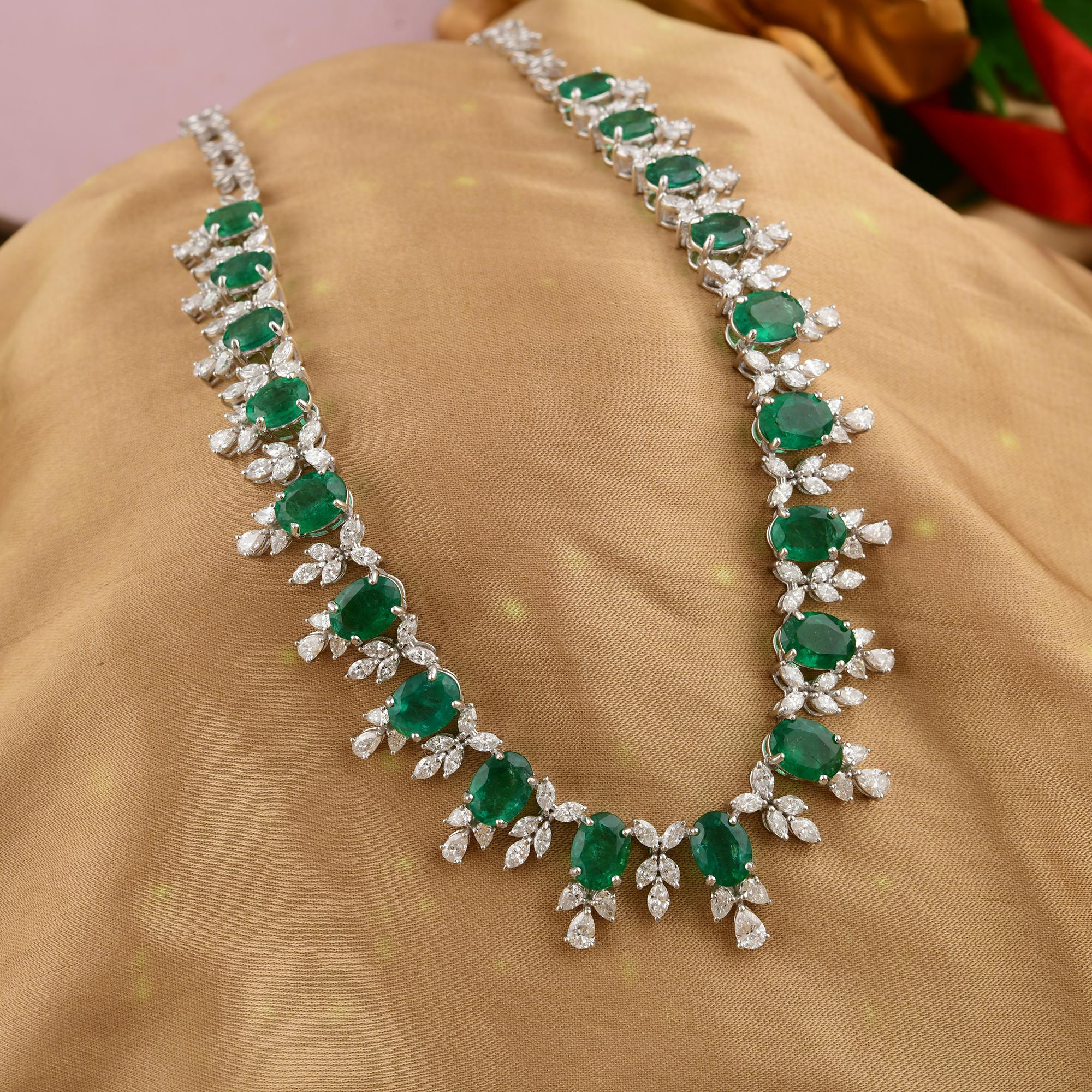 Esmeralda natural de Zambia 17,83 qt Diamante 6,84 qt Collar de boda de oro blanco de 18 quilates en venta 1