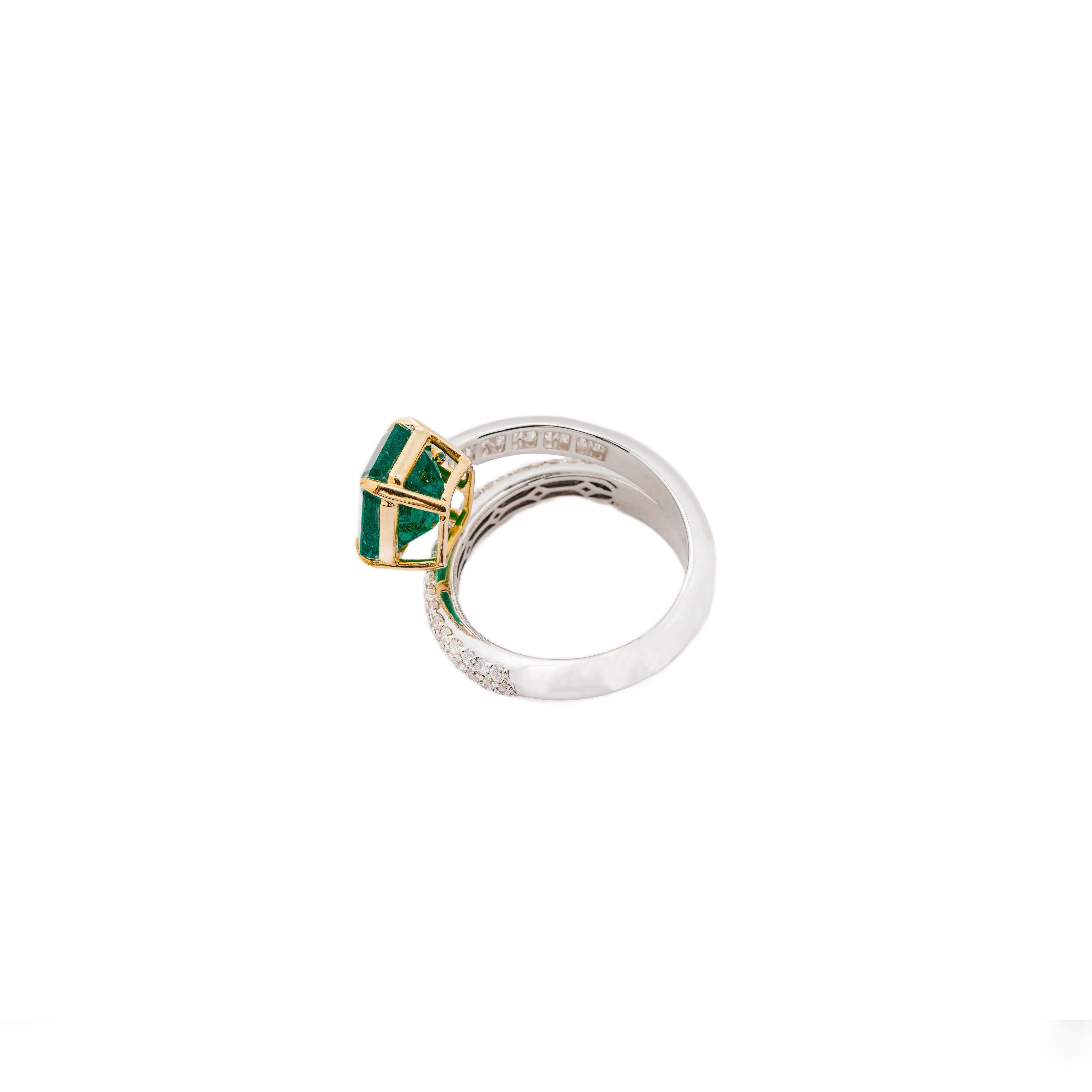 Natürlicher sambischer Smaragd 3,44cts & Diamant 0,93cts Ring in 18k Gold Damen im Angebot