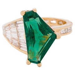 Natural Zambian Emerald 3.99cts & Diamond 1.25cts Ring in 18k Gold