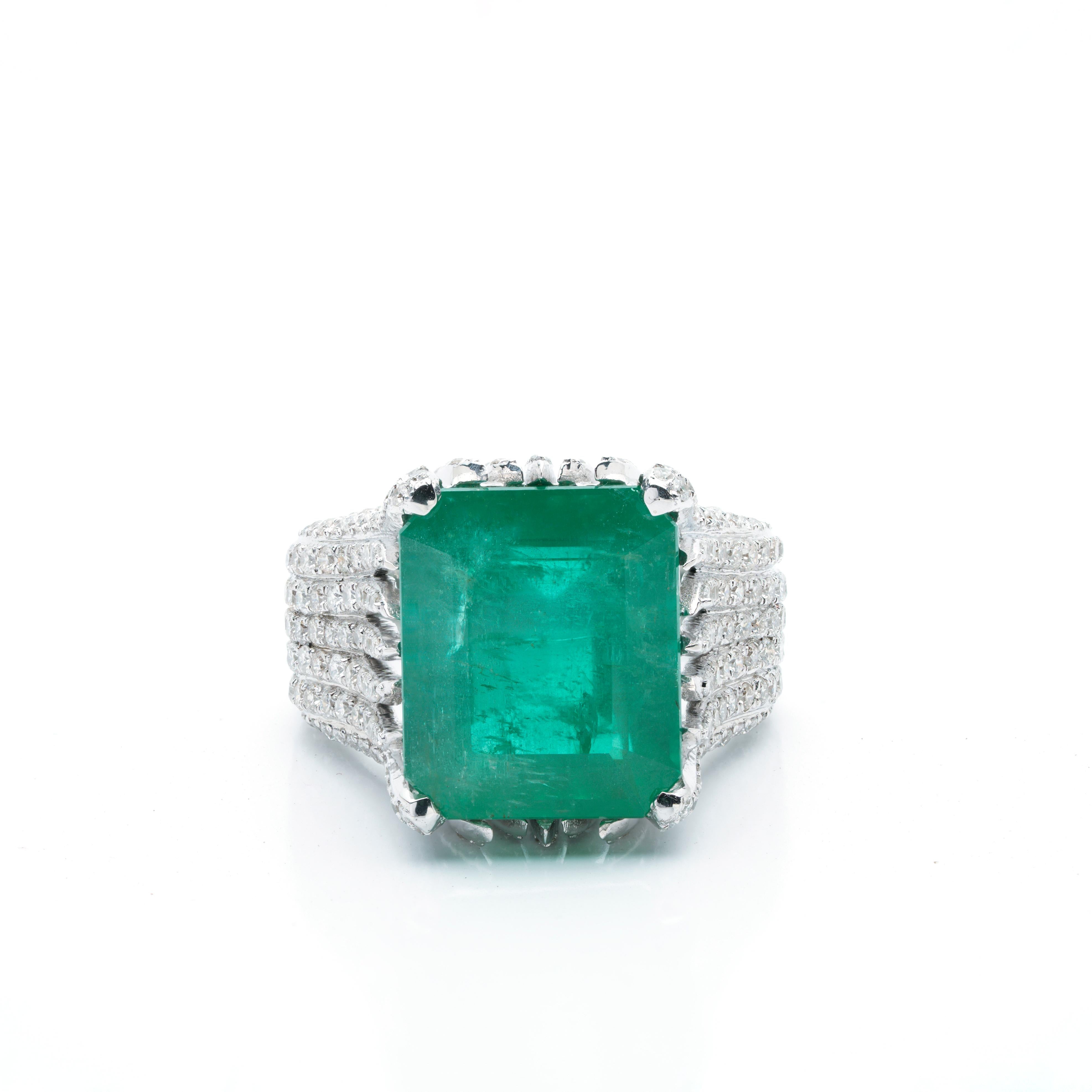 Emerald : 9.75 carats
Diamonds : 2.10 carats
Gold : 7.91 gms (14k)

Emerald is of very high quality and good quality diamonds ( vsi) and G colour
Diamonds : 2.52 carats
Gold : 16.09 gms (18k)

Its very hard to capture the true color and luster of