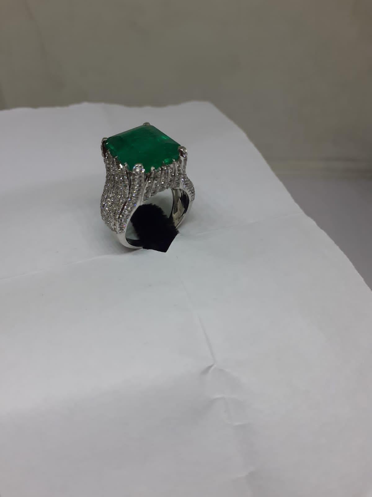 Emerald Cut Natural Zambian Emerald 9.75 Carats and 2.10 Carats Di 2amonds in 14K Gold For Sale
