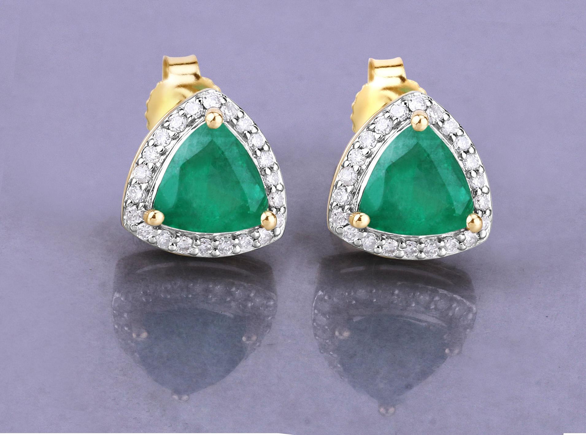 Contemporary Natural Zambian Emerald and Diamond Halo Stud Earrings  14K Yellow Gold For Sale