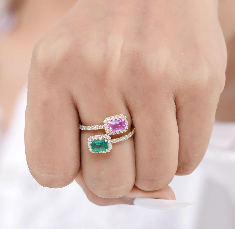 Anello con smeraldo naturale dello Zambia e zaffiro rosa in oro 14k in vendita 3