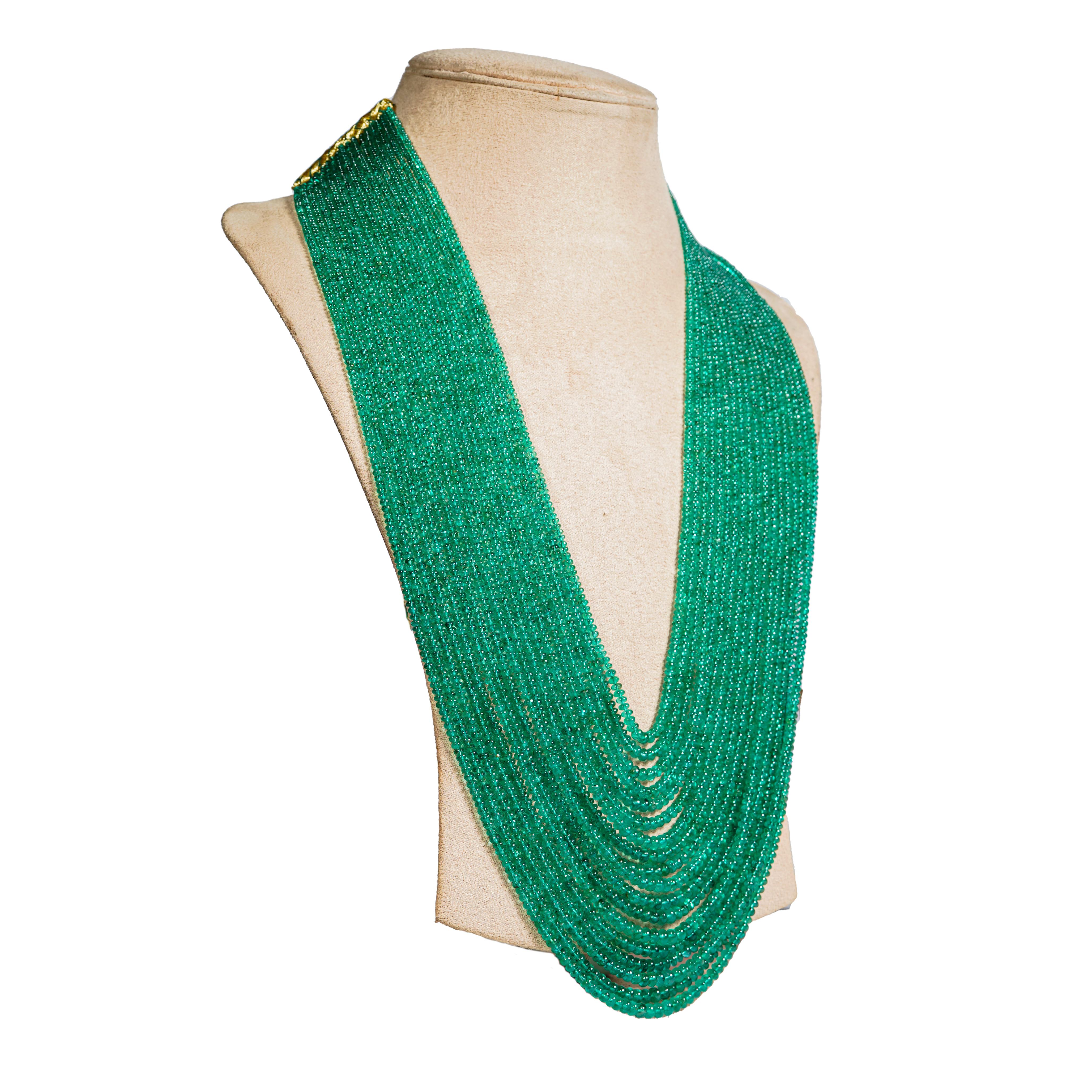 Women's Natural Zambian Emerald Beads in 18 lines For Sale