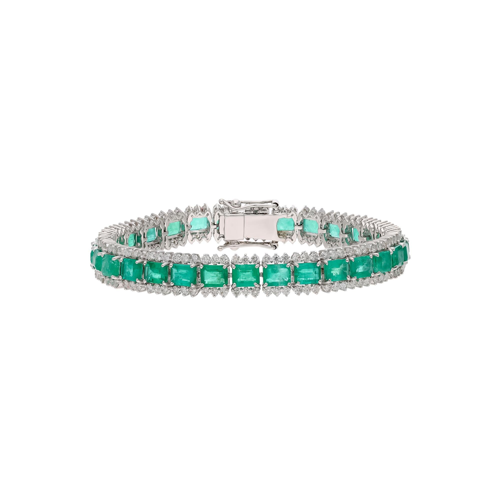 Mixed Cut Natural zambian emerald bracelet with diamond 3.25 cts in 18k gold For Sale
