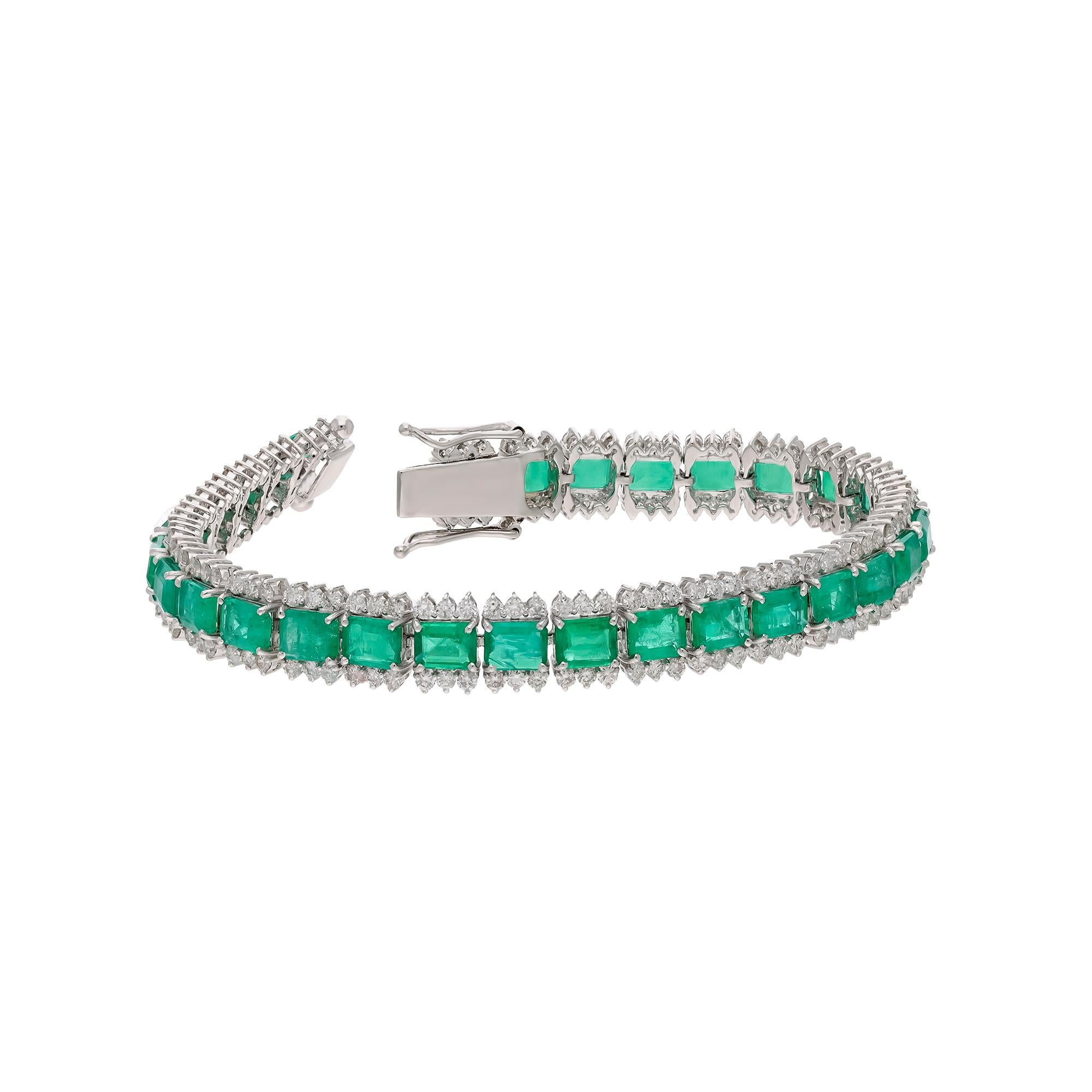 Natural zambian emerald bracelet with diamond 3.25 cts in 18k gold In New Condition For Sale In jaipur, IN