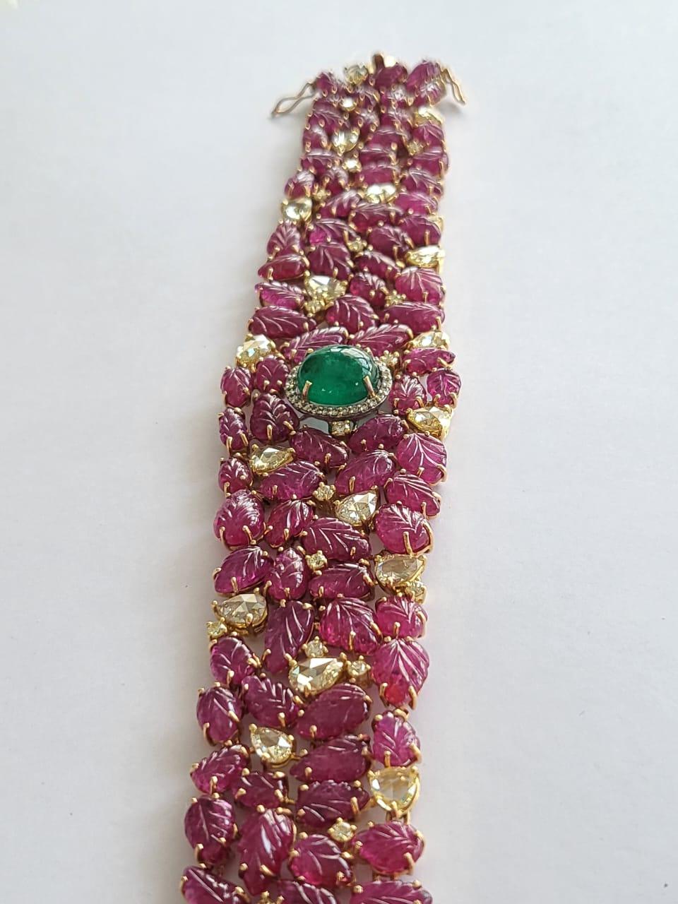 Art Deco Natural Zambian Emerald Cabochon, Ruby Carving & Yellow Diamonds Cuff Bracelet For Sale