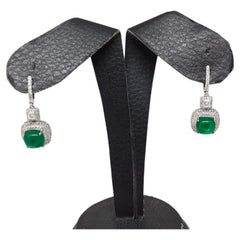 Smeraldo naturale dello Zambia Caboshan 8,42 carati e diamanti 1,54 carati / oro 14k