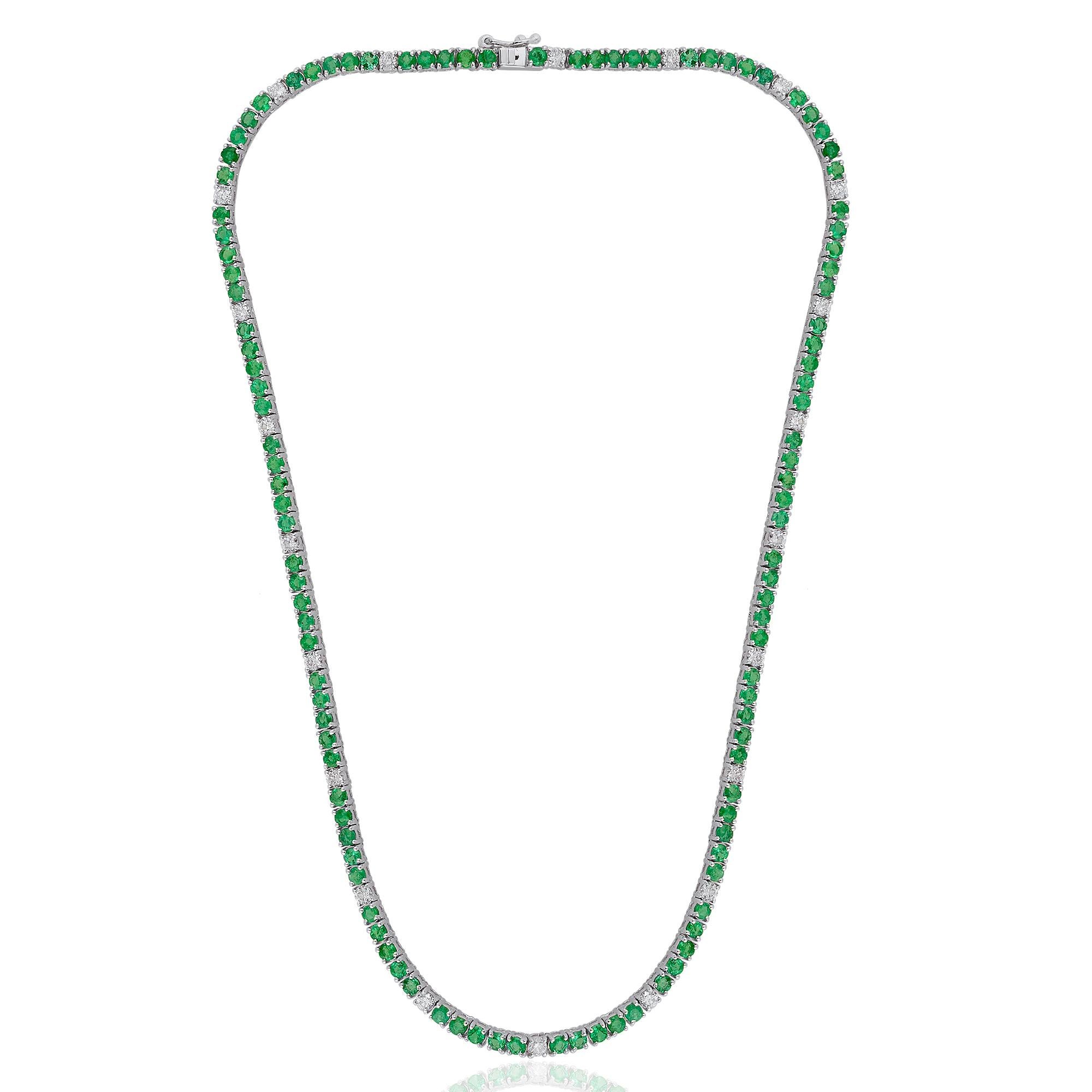 Realizzata in oro a 10 carati, questa collana è impreziosita da uno smeraldo dello Zambia di 6,70 carati e da 1,40 carati di diamanti scintillanti.

Segui la vetrina di Spectrum Jewels per vedere le ultime collezioni e i pezzi esclusivi. Spectrum