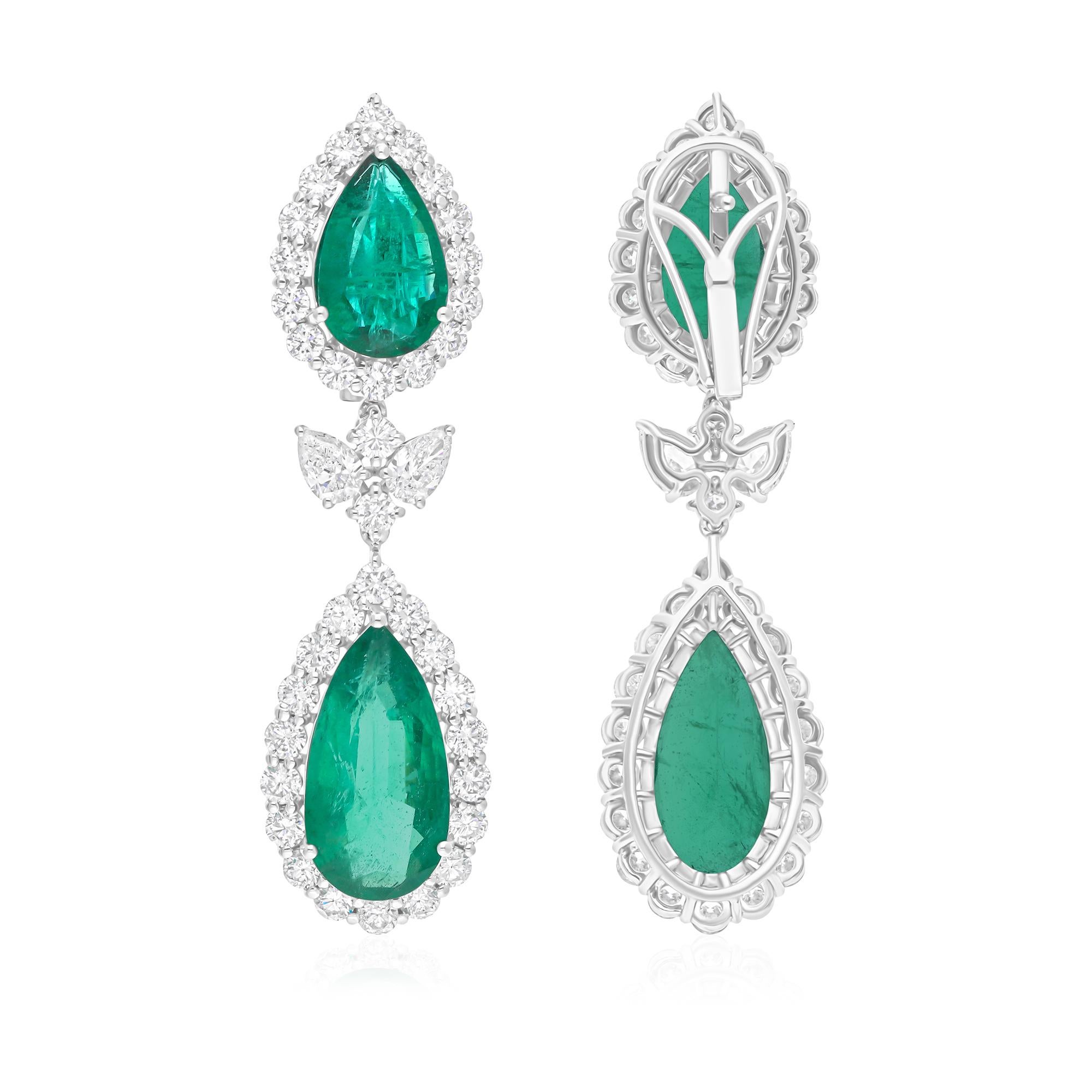Modern Natural Zambian Emerald Dangle Earrings SI/H Diamond 18 Karat White Gold Jewelry For Sale