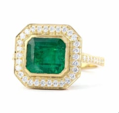 18K Gold Emerald and Diamond Ring, 4.75ct Emerald, 0.66ct