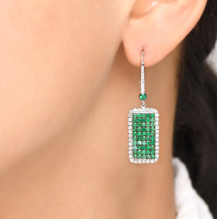Taglio Asscher Orecchino con diamante e smeraldo zambiano naturale in oro 18 carati in vendita