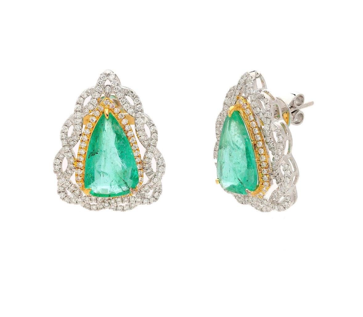 Taglio Asscher Natural Zambian Emerald & Diamond Earring in 18k Gold in vendita