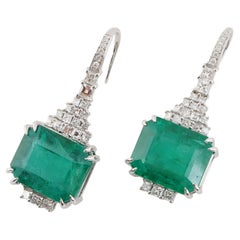 Natural zambian Emerald  diamond earring in 18k gold