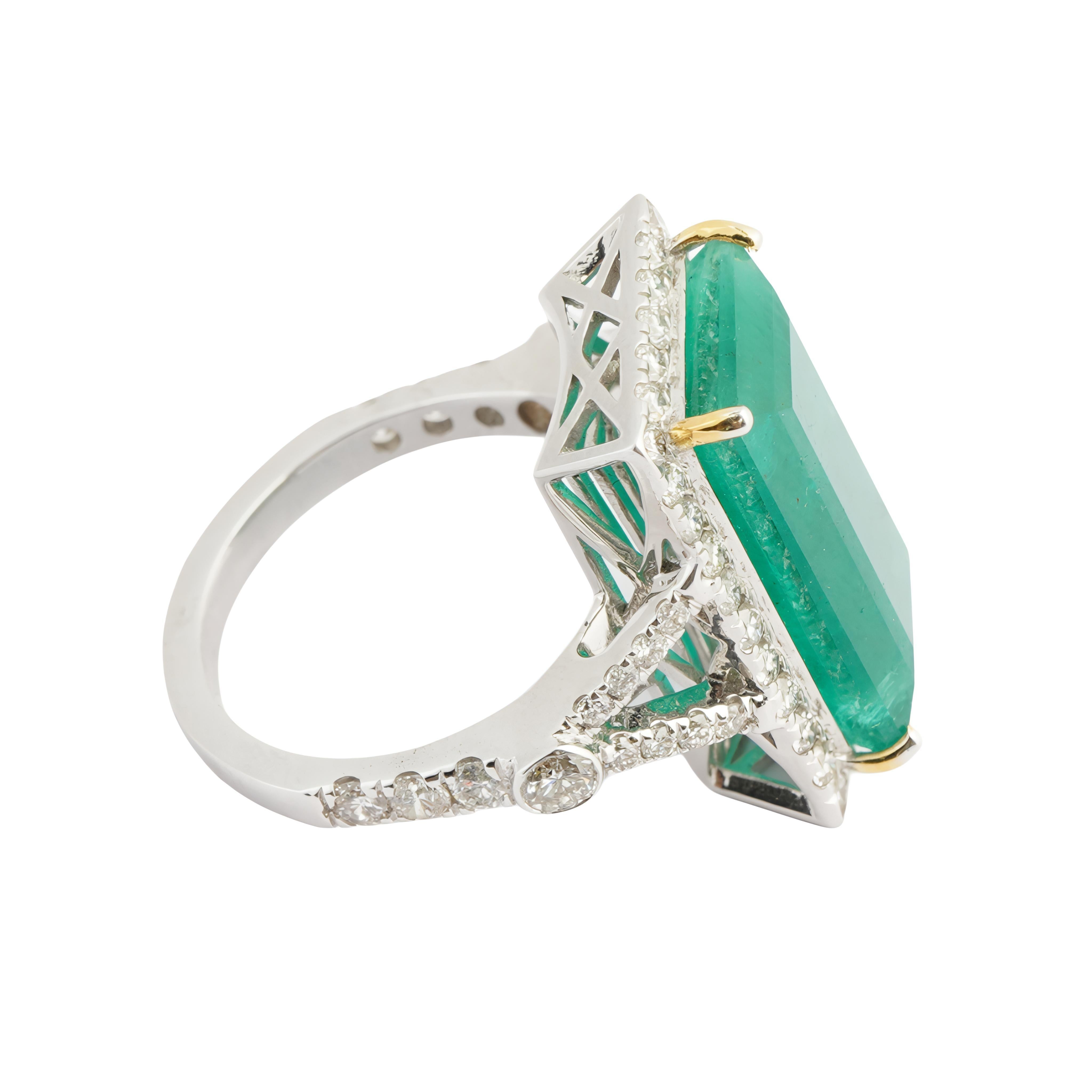 GW=7.960gm
NW=5.672gm
diamond=1.35cts
emerald=10.09cts

FOLLOW US ON INSTA (divinejewellerylounge)
