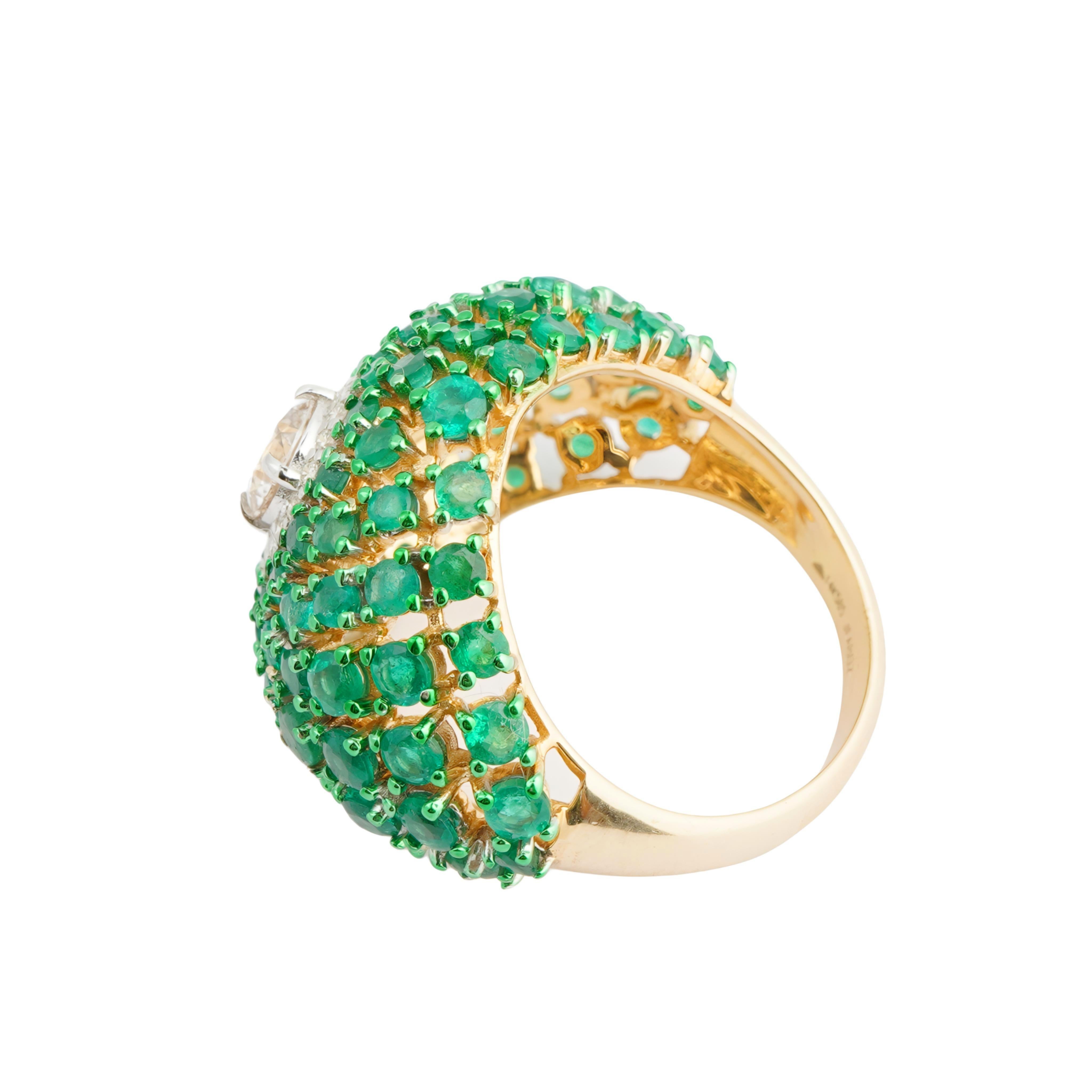 Natural Zambian emerald diamond ring in 14k gold Corte esmeralda en venta