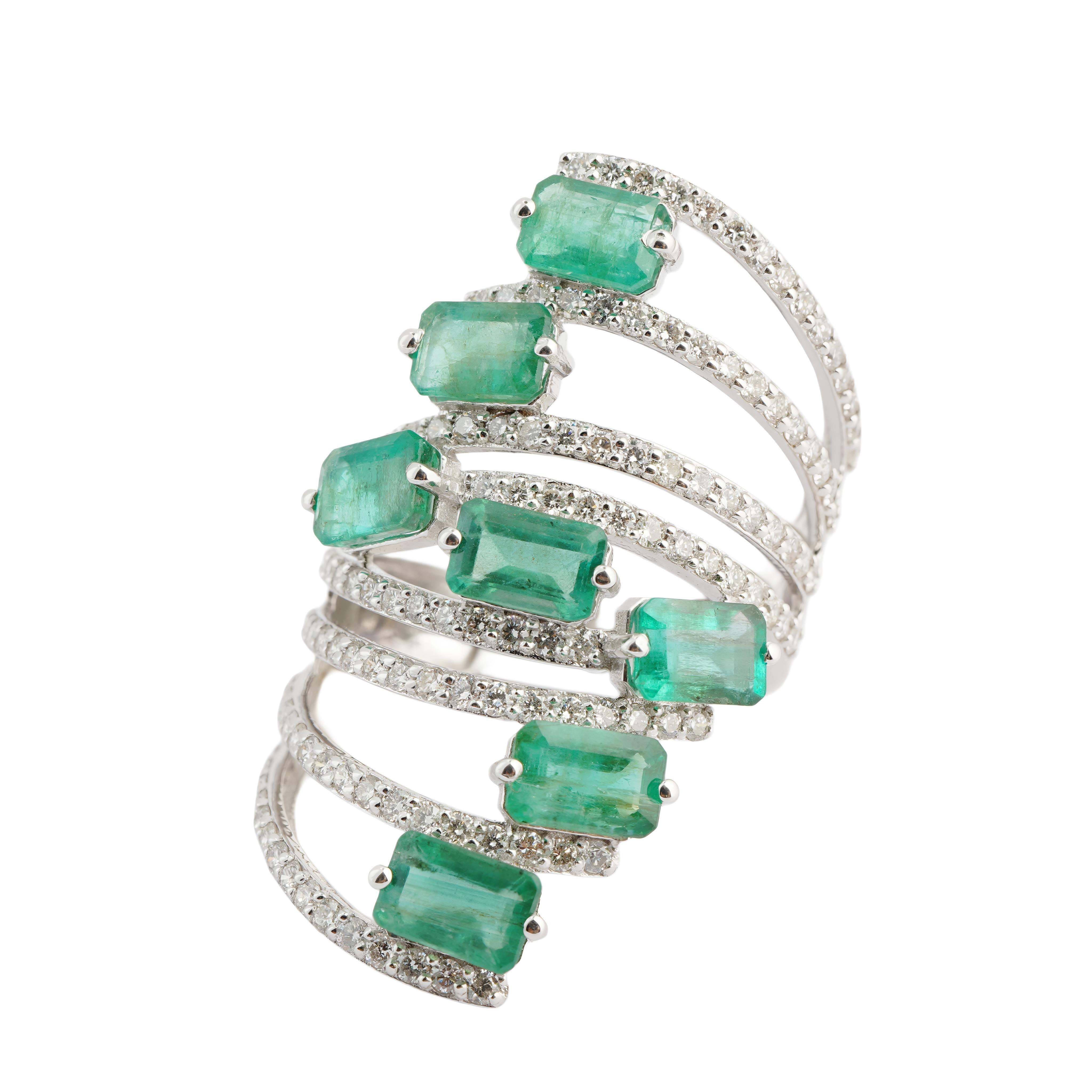 Natural Zambian emerald diamond ring in 14k gold en Nuevo estado para la venta en jaipur, IN