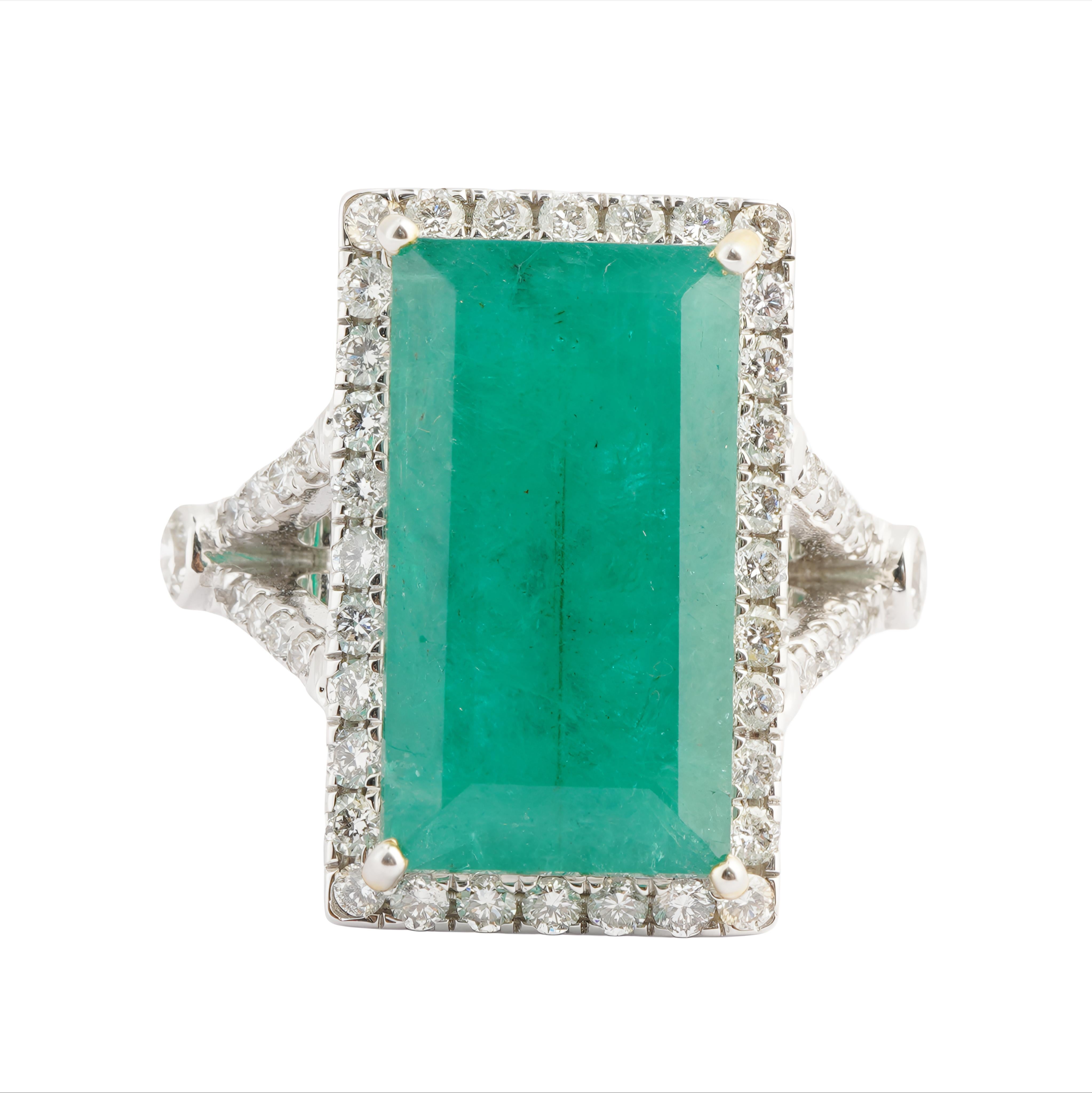 De las mujeres Natural Zambian emerald diamond ring in 14k gold en venta