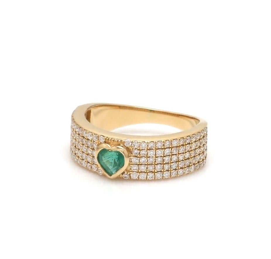 Bague en or 18k ornée d'une émeraude naturelle zambienne et d'un diamant Pour femmes en vente