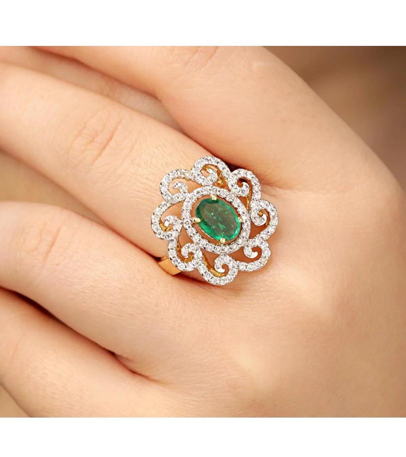 Natural zambian Emerald & Diamond Ring in 18k gold For Sale 1