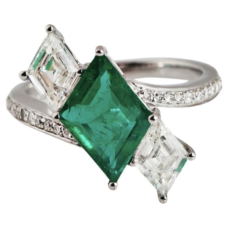 Natural zambian emerald  diamond ring in 18k gold