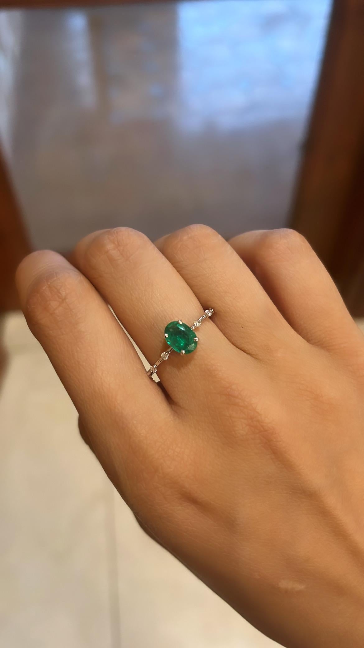 Modern Natural, Zambian Emerald & Diamonds Engagement Ring Set in 18K White Gold For Sale