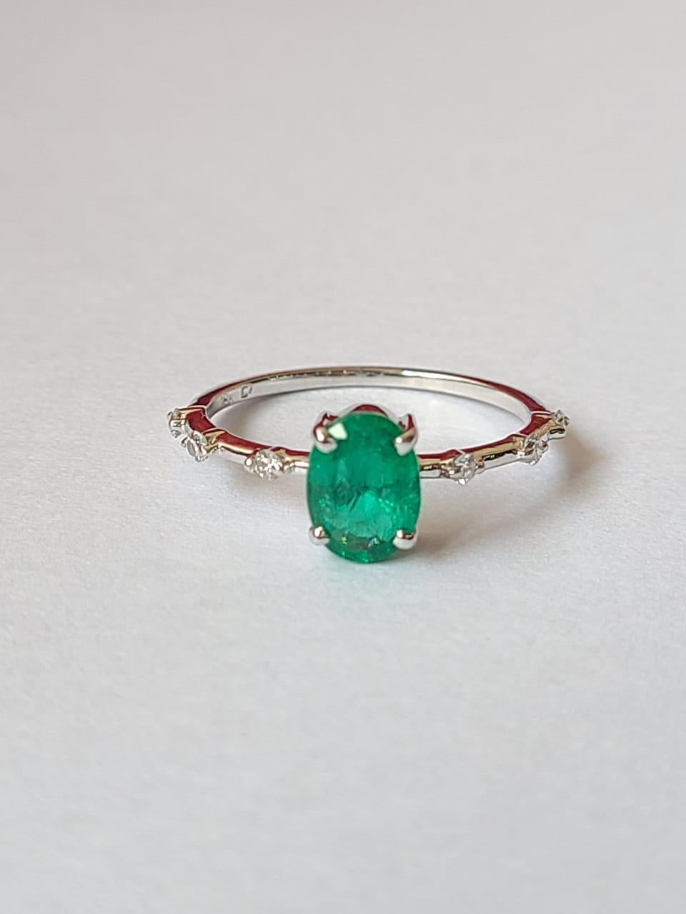 Natural, Zambian Emerald & Diamonds Engagement Ring Set in 18K White Gold For Sale 1