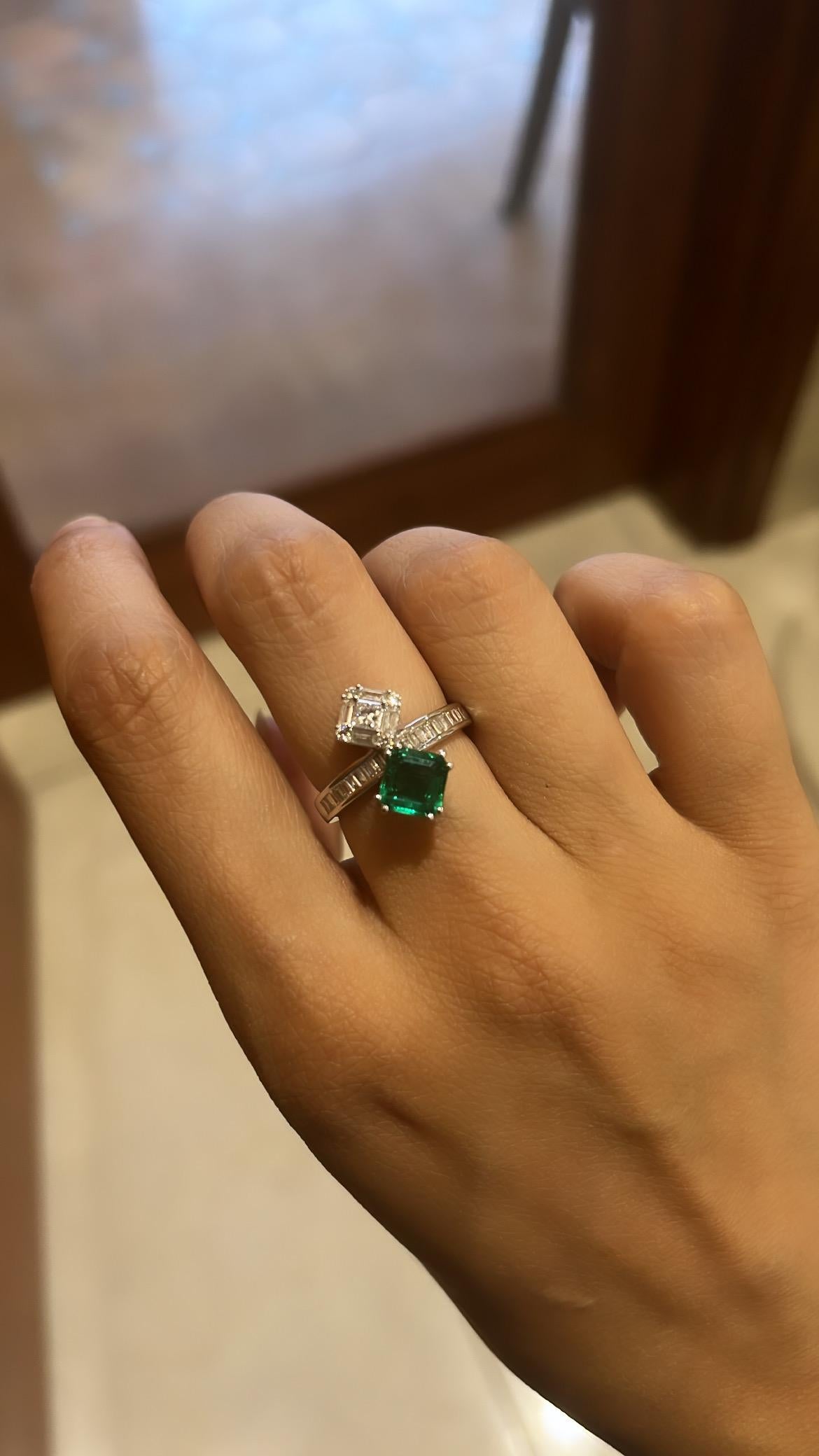 Women's or Men's Natural, Zambian Emerald & Diamonds Engagement Toi et Moi Ring Set in 18K Gold