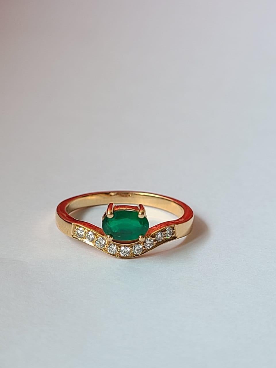 Bague de fiançailles / alliance en or 18 carats sertie d'émeraudes naturelles de Zambie et de diamants Unisexe en vente