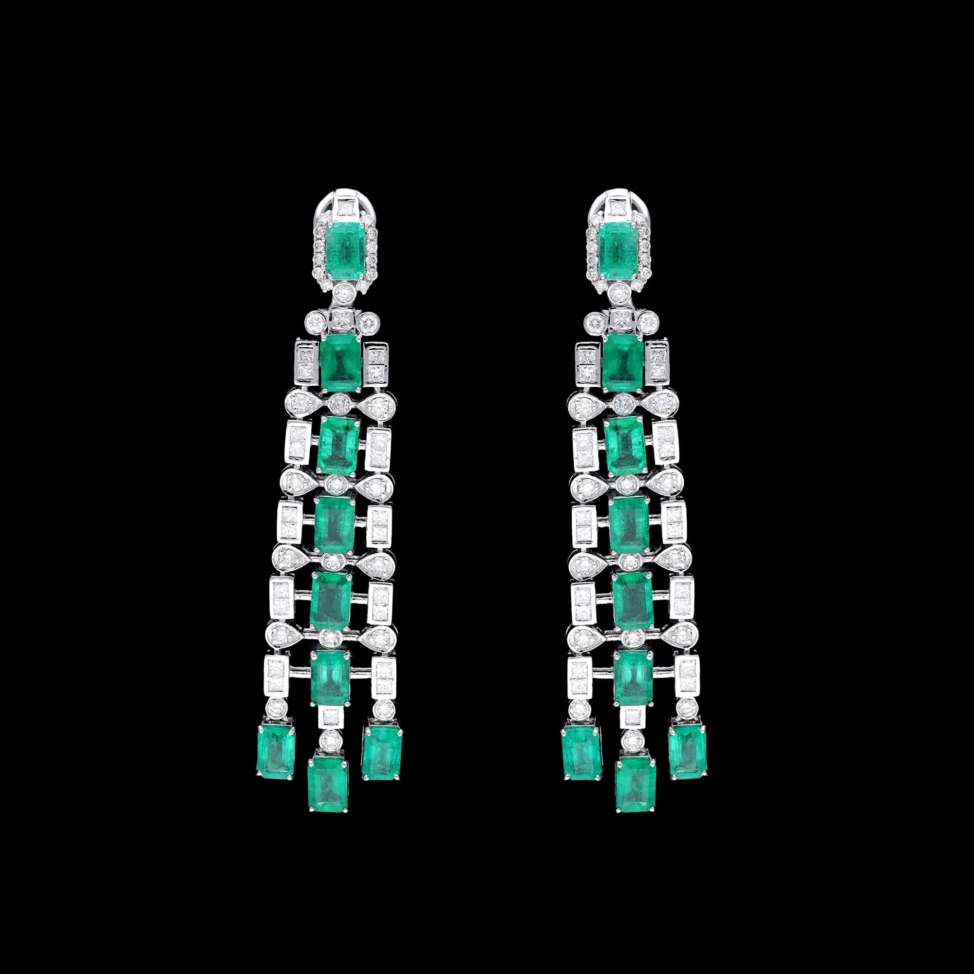 Emerald Cut Natural Zambian emerald earring with diamond 2.72 cts in 18k gold For Sale